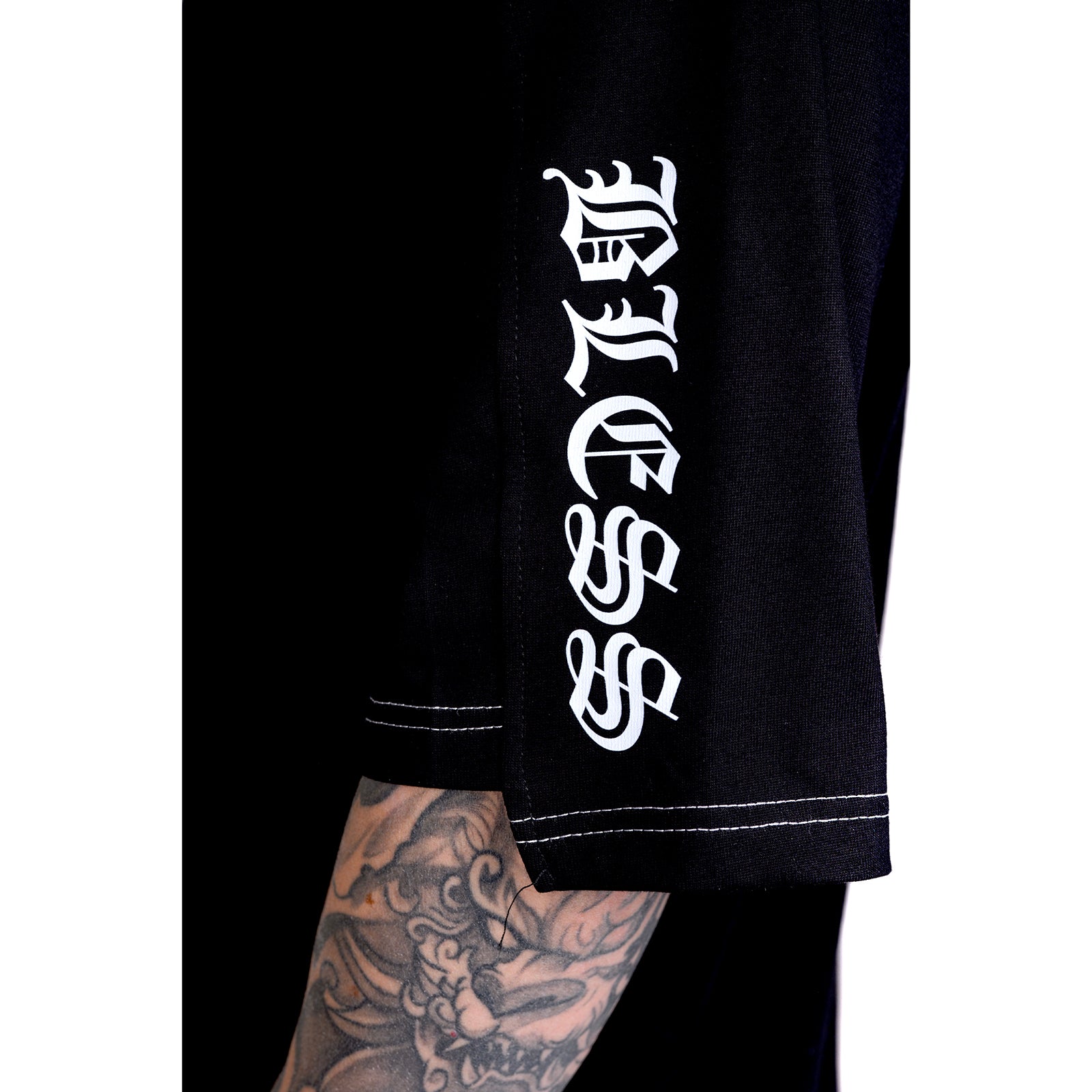 BLACK „DIRTY CROSS" T-SHIRT