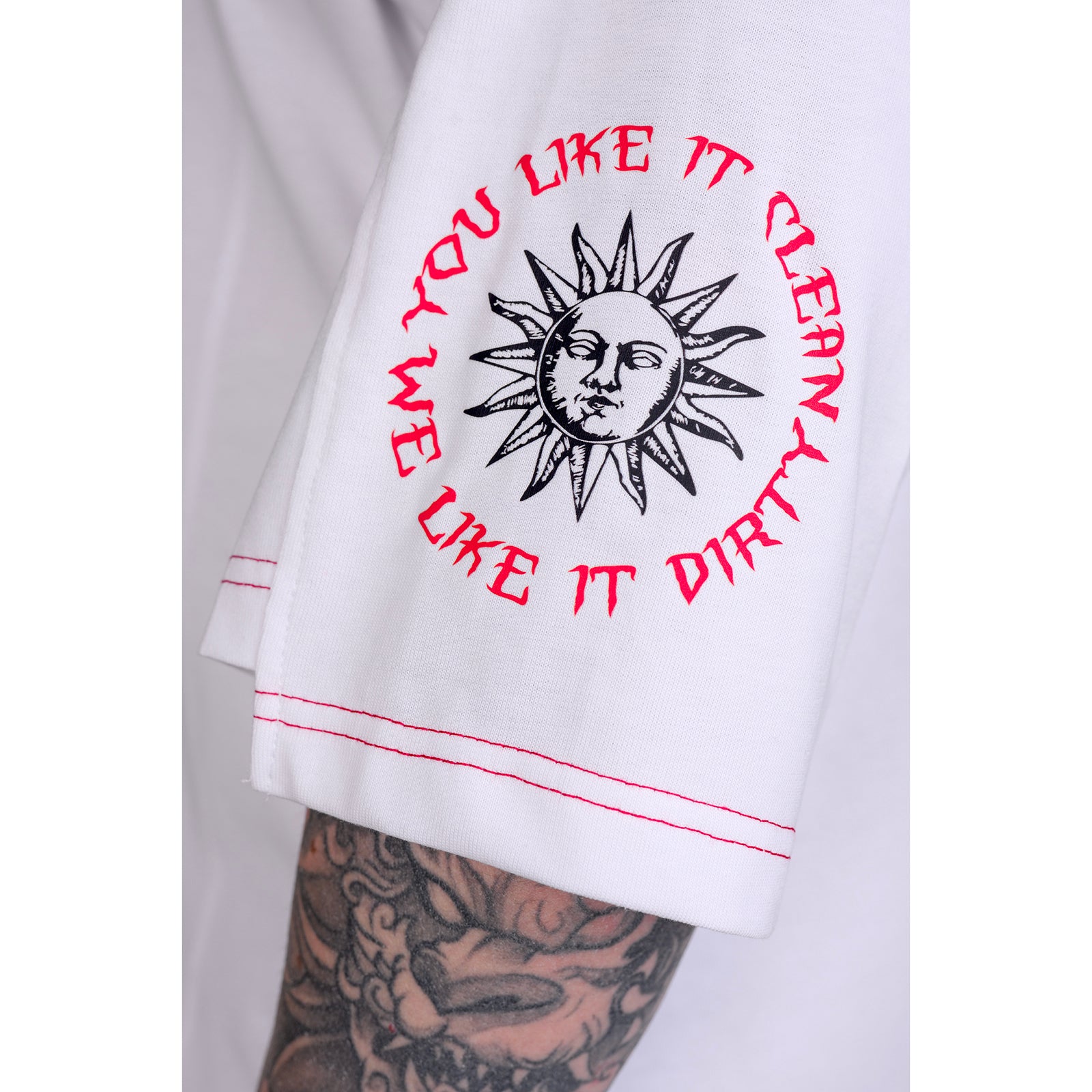 WHITE „DIRTY MINOTAUR" T-Shirt